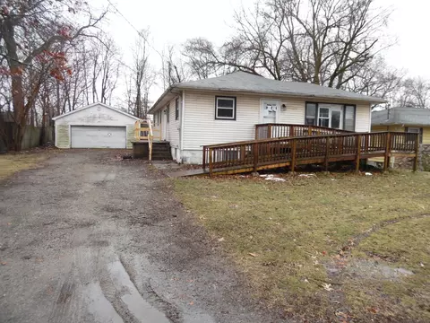 6657 Old Porter Rd, Portage, IN 46368