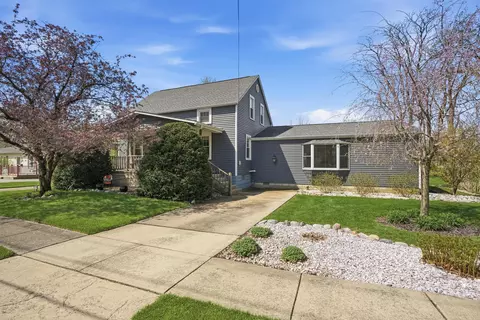 421 S East St, Crown Point, IN 46307