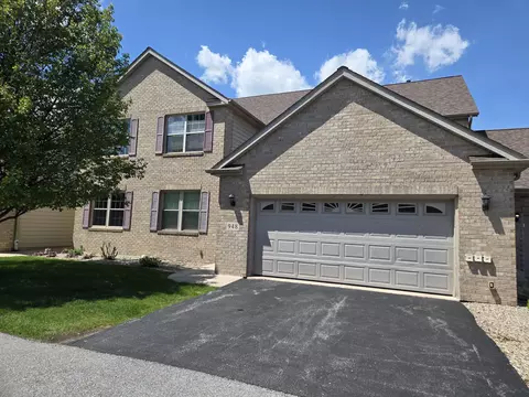 948 Veterans Ln, Crown Point, IN 46307