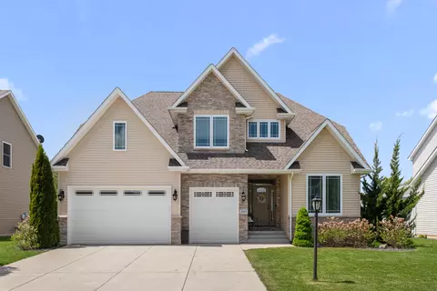 2015 Terreno Dr, Chesterton, IN 46304