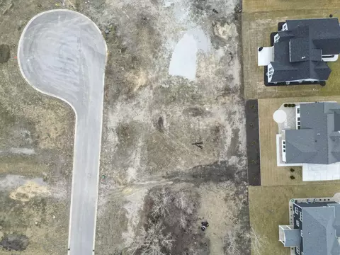 10202 Andrew Ln, Munster, IN 46321 photo 4