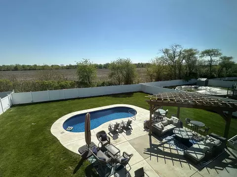 Exterior - 11177 Summerlin St, Cedar Lake, IN 46303 photo 3 of 10