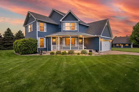 403 Creekwood Dr, Valparaiso, IN 46383