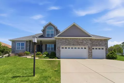 2527 Tate Dr, Schererville, IN 46375