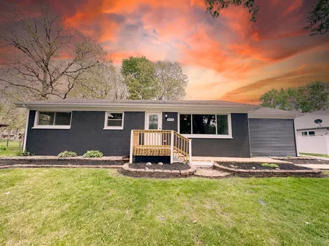 405 Cedar St, De Motte, IN 46310