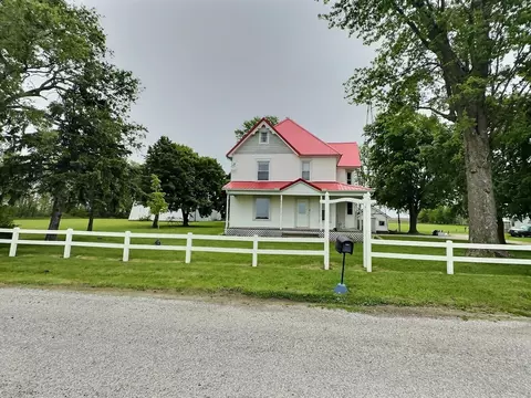 14463 S 150, Kentland, IN 47951