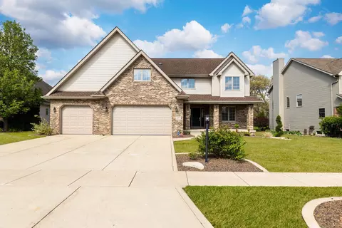 7378 Winchester Ln, Schererville, IN 46375