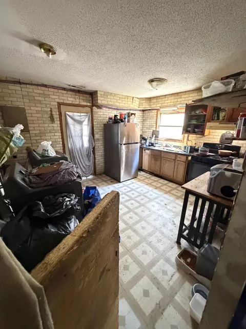 Kitchen - 3905 Tennessee St, Gary, IN 46409 photo 1 of 2