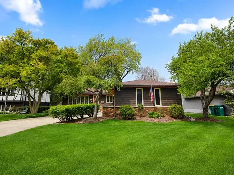 Exterior - 8210 Tapper Ave, Munster, IN 46321 photo 3 of 5