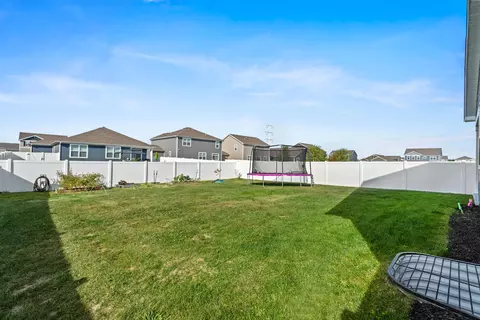 Exterior - 7620 W 105th Pl, Crown Point, IN 46307 photo 5 of 6