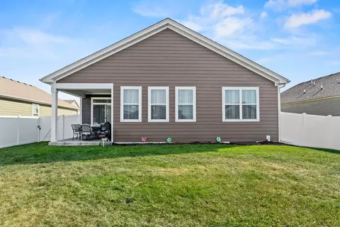 Exterior - 7620 W 105th Pl, Crown Point, IN 46307 photo 6 of 6
