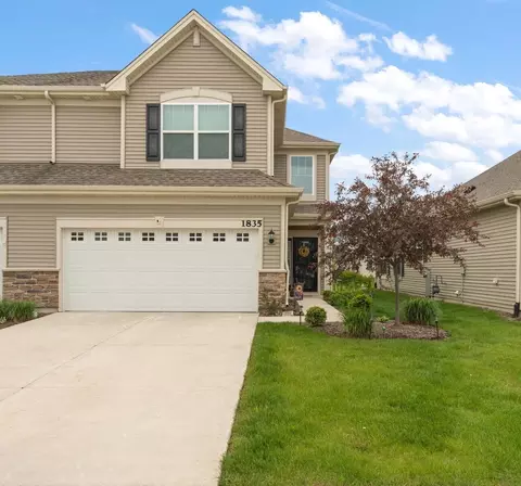 1835 E 110th Pl, Crown Point, IN 46307