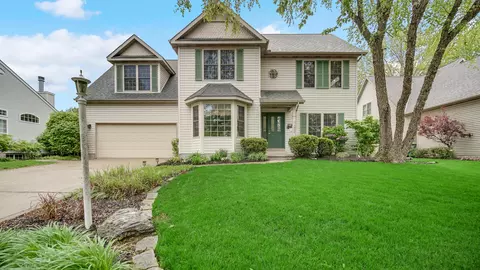 3204 Saddlebrook Xing, Valparaiso, IN 46385