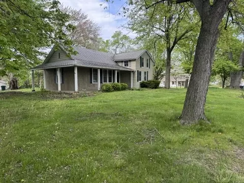 1001 Earl Rd, Michigan City, IN 46360
