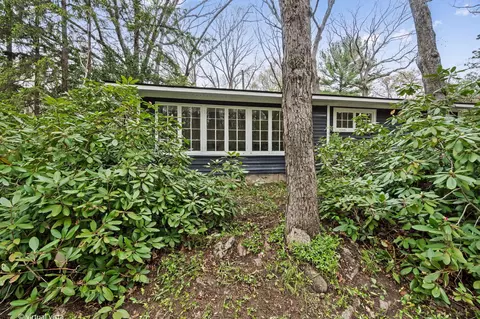 223 Shady Oak Dr, Michigan City, IN 46360