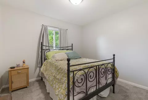 Bedroom - 1216 N Dwiggins Ct, Griffith, IN 46319 photo 4 of 7