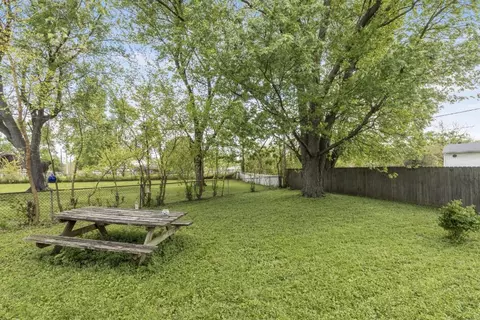 Exterior - 1216 N Dwiggins Ct, Griffith, IN 46319 photo 4 of 5