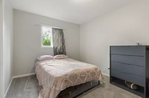 Bedroom - 1216 N Dwiggins Ct, Griffith, IN 46319 photo 3 of 7