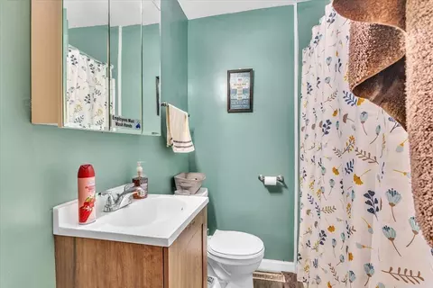 Bath - 4640 Roosevelt St, Gary, IN 46408 photo 1 of 2
