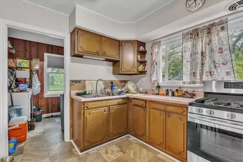 Kitchen - 4640 Roosevelt St, Gary, IN 46408 photo 2 of 2