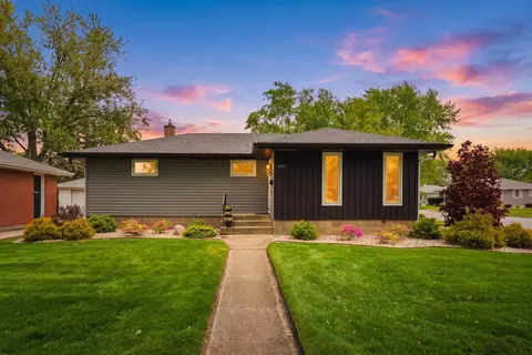 9247 Cottage Grove Ave, Highland, IN 46322