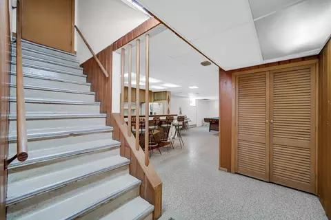 Entry Way - 1941 Schrage Ave, Whiting, IN 46394 photo 1 of 1