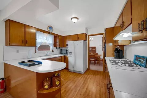 Kitchen - 1941 Schrage Ave, Whiting, IN 46394 photo 5 of 7