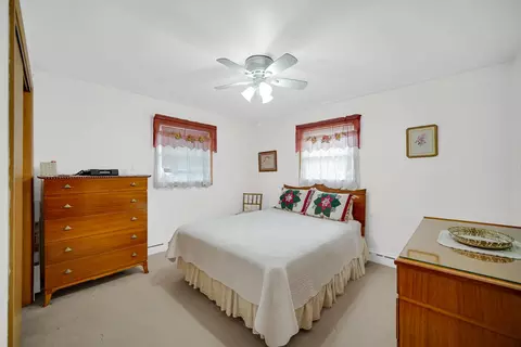 Bedroom - 1941 Schrage Ave, Whiting, IN 46394 photo 1 of 4