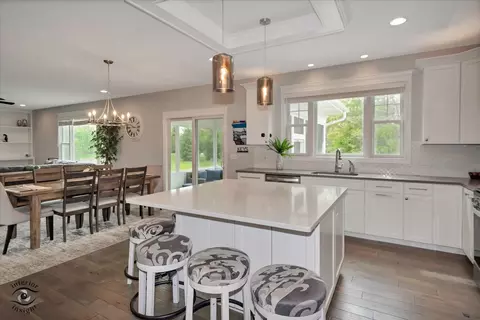 Kitchen - 12925 Red Lily Way, Saint John, IN 46373 photo 5 of 5