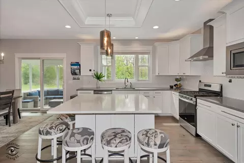 Kitchen - 12925 Red Lily Way, Saint John, IN 46373 photo 3 of 5