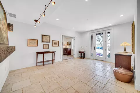 Entry Way - 12 Ridge Dr, Dune Acres, IN 46304 photo 5 of 7