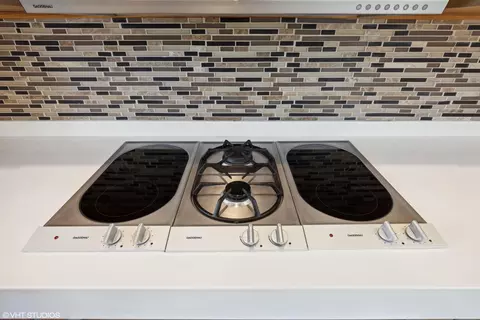 Kitchen - 12 Ridge Dr, Dune Acres, IN 46304 photo 5 of 10