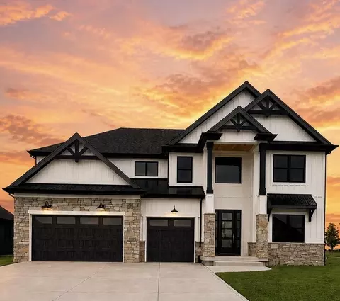 13350 Camas Dr, Saint John, IN 46373