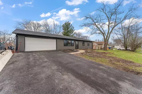 611 Old Forge Rd, Valparaiso, IN 46385