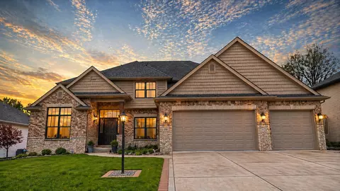 116 N Ashton Ln, Valparaiso, IN 46385
