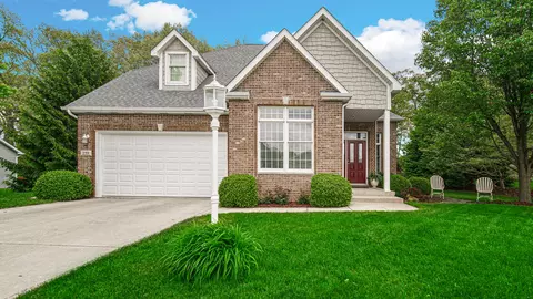 239 Edgewood Dr, Valparaiso, IN 46385