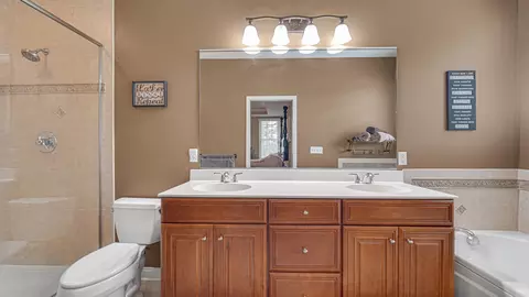 Bath - 239 Edgewood Dr, Valparaiso, IN 46385 photo 1 of 4