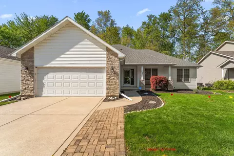 289 Dawn Dr, Valparaiso, IN 46385