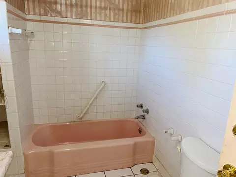 Bath - 2048 Roosevelt Pl, Gary, IN 46404 photo 1 of 3