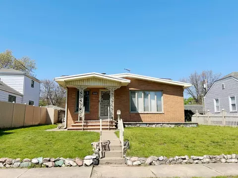 2048 Roosevelt Pl, Gary, IN 46404