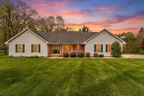 441 Summerhill Pl, Valparaiso, IN 46385