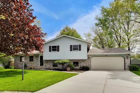 6615 Spruce St, Portage, IN 46368