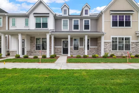 13069 Carolina St, Crown Point, IN 46307