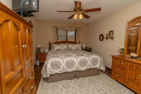 Bedroom - 9838 Redbud Rd, Munster, IN 46321 photo 1 of 4