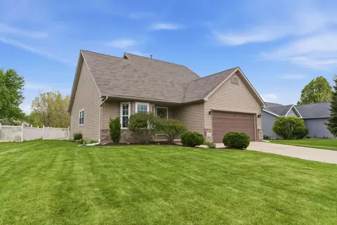1406 Pine Creek Rd, Valparaiso, IN 46383