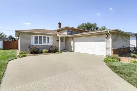 8612 Jefferson Ave, Munster, IN 46321