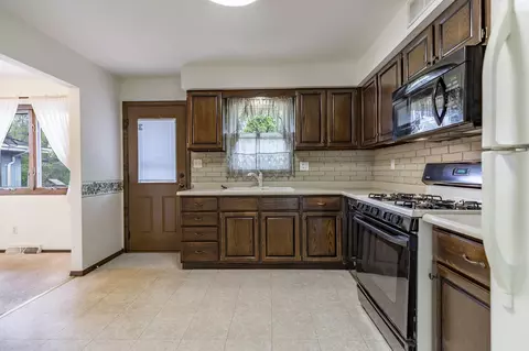 Kitchen - 321 N Ernest St, Griffith, IN 46319 photo 1 of 2