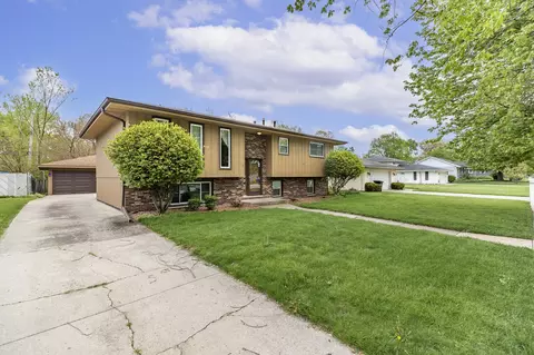 Exterior - 321 N Ernest St, Griffith, IN 46319 photo 2 of 6