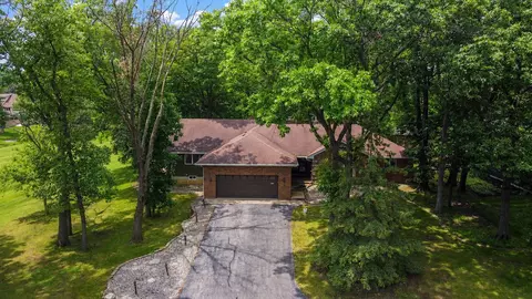 9096 Knickerbocker St, Saint John, IN 46373