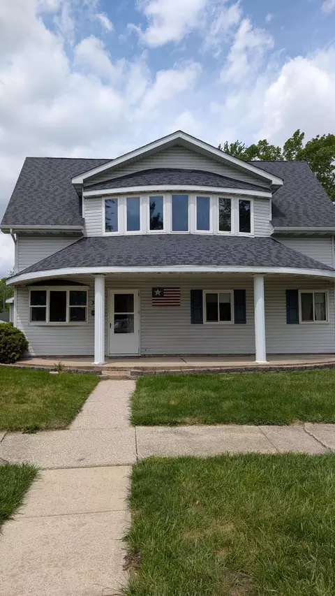 318 N Delaware St, Hobart, IN 46342